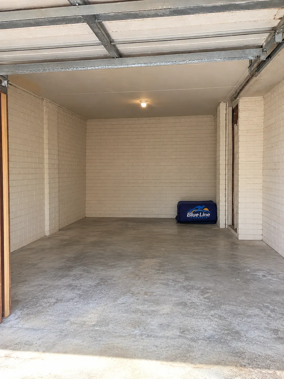 An empty, clean room after a junk removal job